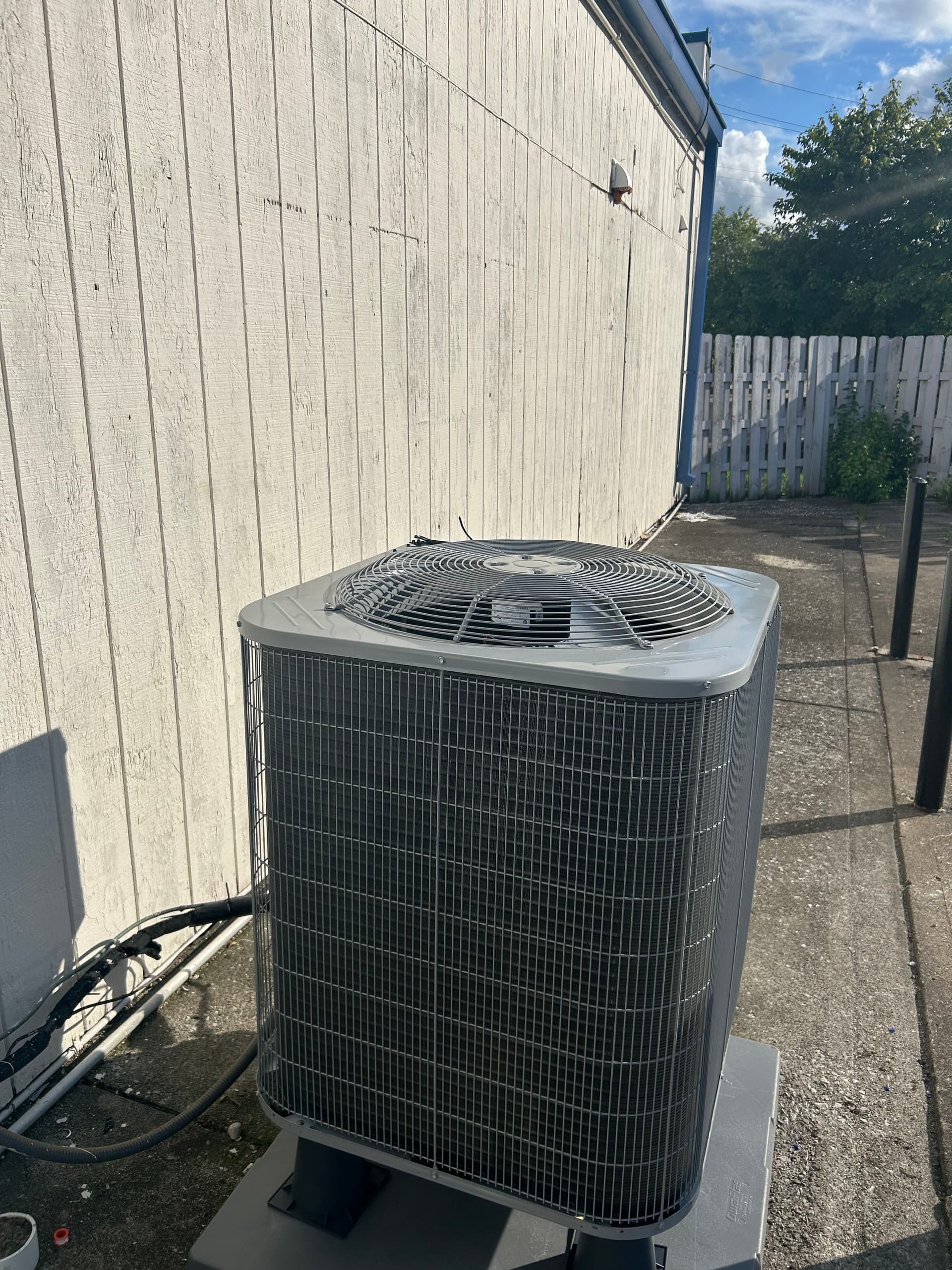 Heat Pump and Furnace Combo Install for a Local Business image