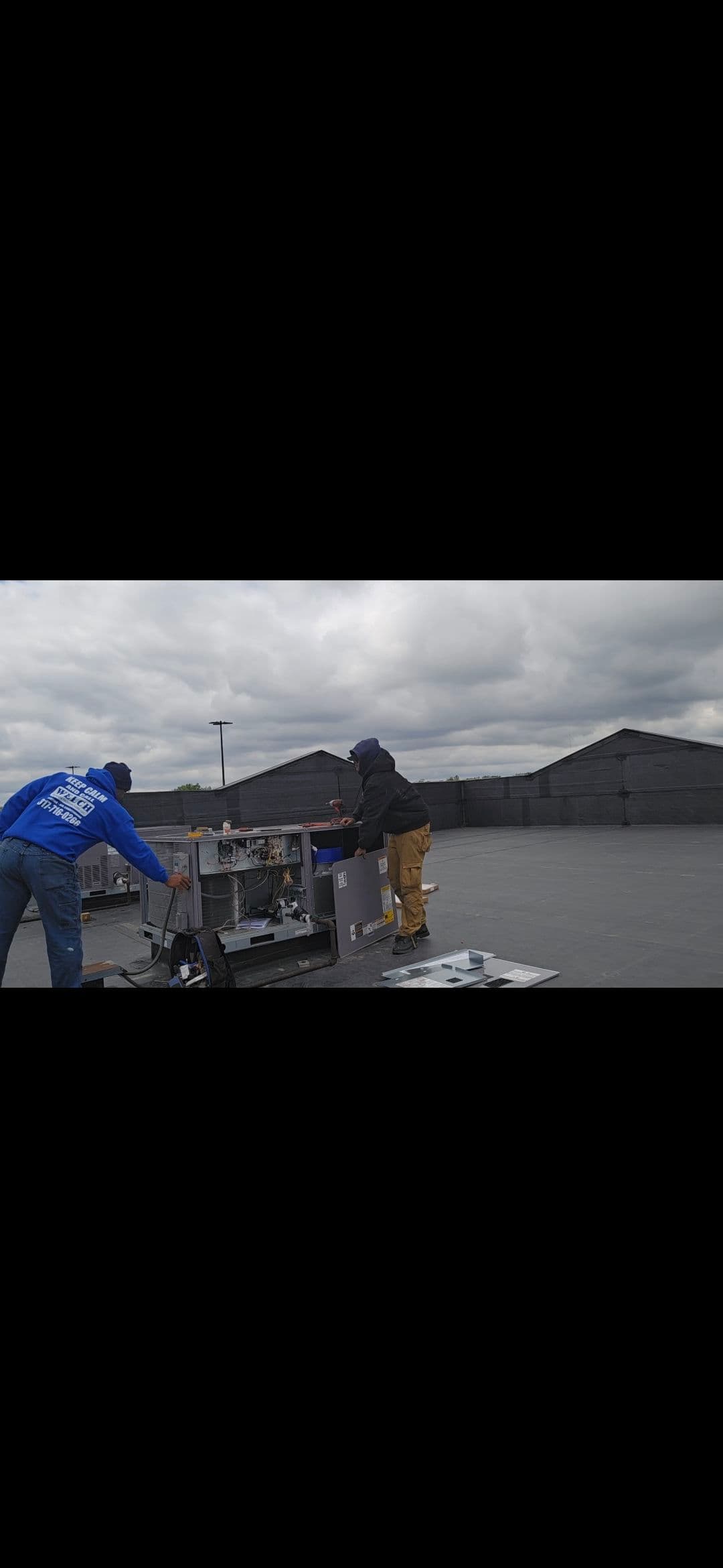 Gallery photos for Rooftop HVAC Unit Replacement Done Right in Cumberland: Image #1