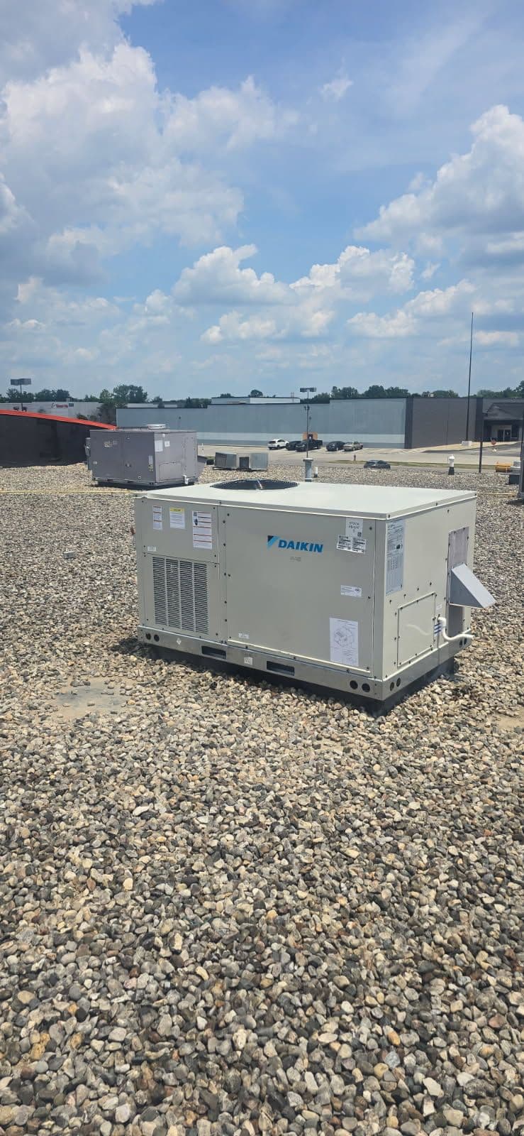 Efficient Rooftop HVAC Installation in Fishers image