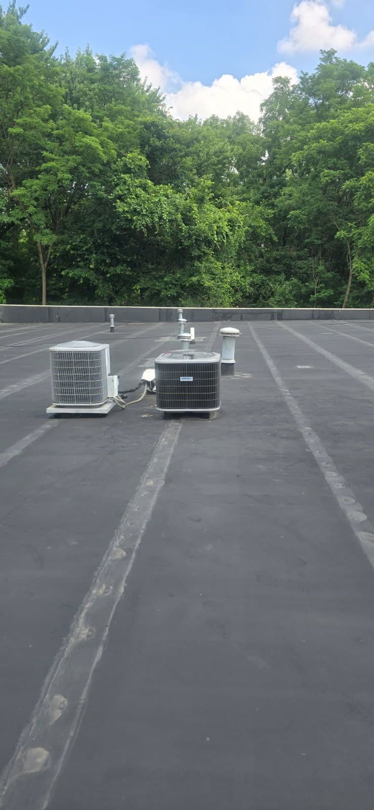 Project Efficient Air Conditioning Setup on Flat Rooftop image